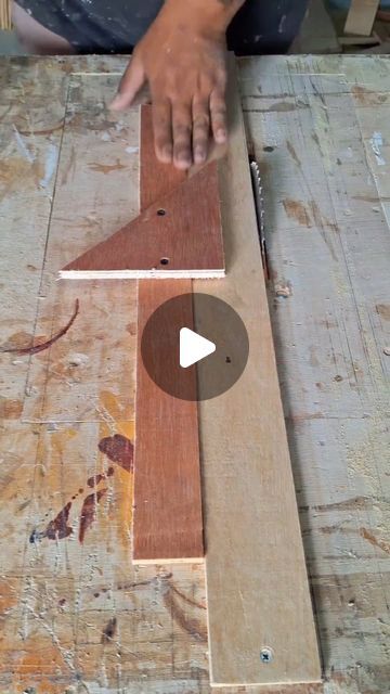 Woodworking Hacks Tips, Diy Wood Projects To Sell, Scrap Wood Projects Diy, Diy Tools Woodworking, Woodworking Art Ideas, Easy Woodworking Projects Diy, Woodworking Jigsaw, Used Woodworking Tools, Wood Projects For Kids