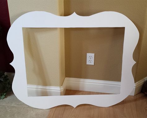 Easy Giant Foam Board Photo Frame Prop – Live Laugh Love to Craft Foam Board Crafts, Diy Photo Booth Backdrop, Party Photo Frame, Cute Picture Frames, Foam Frame, Cadre Diy, Unique Picture Frames, Best Photo Frames, How To Make Frames