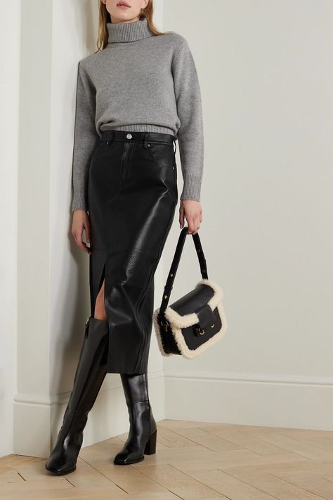 Midi Leather Skirt Outfit, Leather Midi Skirt Outfit, Long Leather Skirt Outfit, Midi Skirt Boots, Black Leather Skirt Outfit, Midi Skirt Outfit Winter, Midi Leather Skirt, Skirt Outfit Fall, Long Leather Skirt