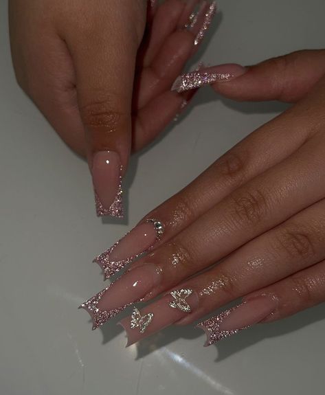 Viral Nails, Ongles Bling Bling, Quinceanera Nails, Bold Statements, Colored Acrylic Nails, Girly Acrylic Nails, Long Acrylic Nails Coffin, Acrylic Nails Coffin Pink, Unique Acrylic Nails