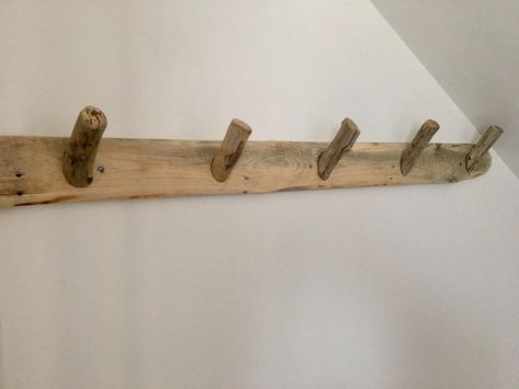 Driftwood Coat Hooks, Driftwood Wall Hooks, Driftwood Coat Rack, Driftwood Furniture, Wood Hooks, Cabin Retreat, Wall Coat Rack, Recycled Pallet, Beach Wood