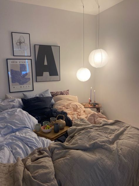 Swedish Room Aesthetic, Cosy Bed Aesthetic, Copenhagen Style Bedroom, Super Small Bedroom, Romantic Modern Bedroom, Cute Aesthetic Rooms, Rum Inspo, Whimsical Nursery, Redecorate Bedroom