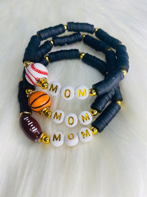 Momma Clay Bead Bracelet, Heishi Bracelet Ideas Sports, Baseball Heishi Bracelet, Basketball Bracelet Diy, Sports Jewelry Ideas, Clay Bead Keychain Diy, Sports Team Beaded Bracelets, Clay Bead Bracelet Ideas Sports, Nfl Clay Bead Bracelets