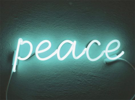 peace Turquoise Aesthetic, Mint Aesthetic, Mint Green Wallpaper, Mint Green Aesthetic, Neon Quotes, Neon Words, Light Blue Aesthetic, Azul Tiffany, Teal Walls