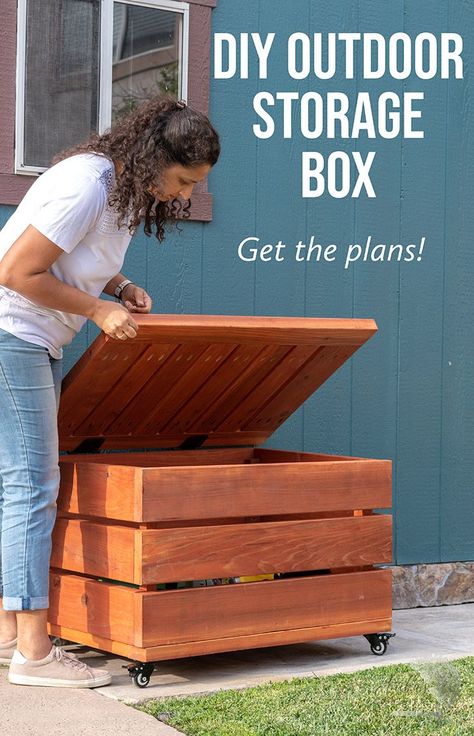 Easy wooden DIY outdoor storage box or bench for patio. Detailed how to build tutorial, plans and video. Outdoor toy storage idea #anikasdiylife Diy Outdoor Toys, Outdoor Toy Storage, Diy Outdoor Storage, Outdoor Storage Bench, Outdoor Box, Large Workshop, Outside Storage, Diy Storage Boxes, Patio Storage