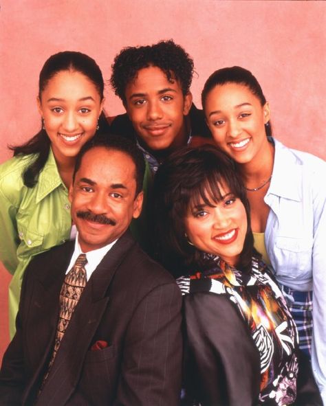 Sister, Sister (TV Series 1994–1999) photos, including production stills, premiere photos and other event photos, publicity photos, behind-the-scenes, and more. Sister Sister Show, Sisters Tv Show, Shar Jackson, Tahj Mowry, Tamara Mowry, Marques Houston, Black Sitcoms, Tia And Tamera Mowry, Ashley Mary Kate Olsen