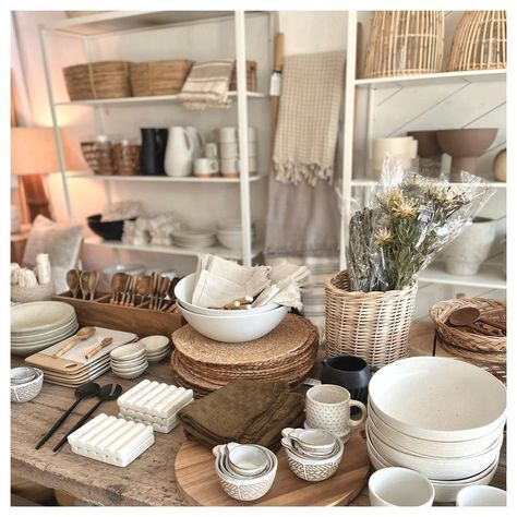 Furniture Store Visual Merchandising, Visual Merchandising Home Decor, Coastal Retail Store Design, Boutique Design Store Layout, Home Decor Boutique, Boutique Store, Visual Merchandising Displays Table, Homeware Display Visual Merchandising, Surf Retail Store Design