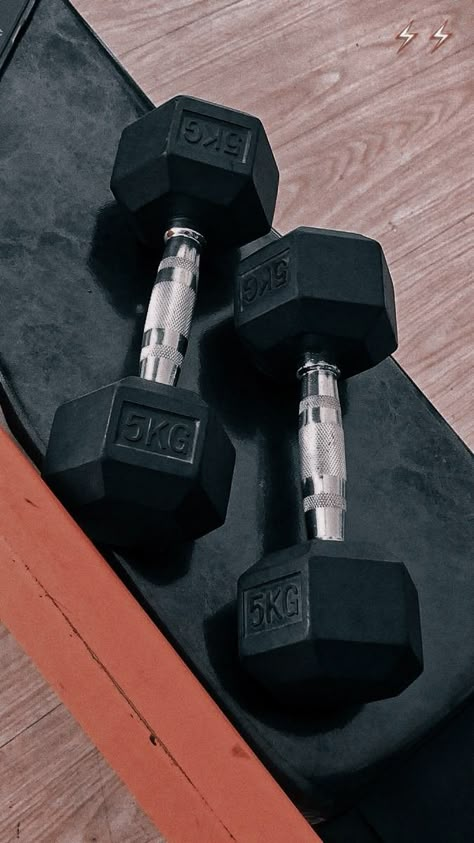 Dumbbell Picture, Gym Dumble, Best Anime List, Fitness Backgrounds, Aesthetic Sport, Alcoholic Drinks Pictures, Gym Aesthetics, Cake Story, Gym Wallpaper