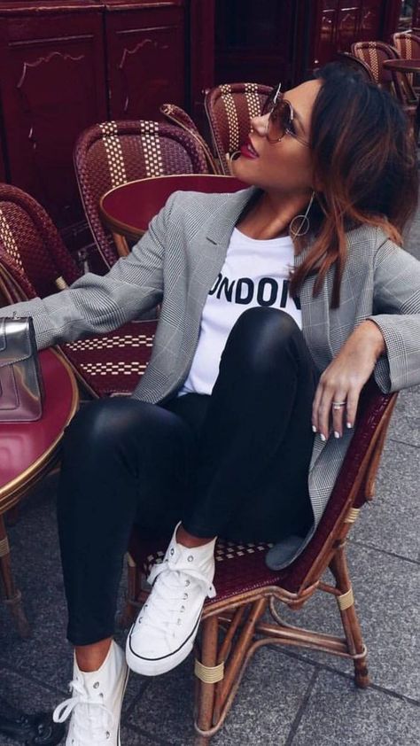 Der Damen Blazer: So Kombinieren Sie Kostümjacken stilvoll und modern — No Time For Style Look Legging, Casual Chic Outfits, Outfit Jeans, Mode Casual, Outfit Trends, Ținută Casual, Cute Fall Outfits, Wardrobe Style, 가을 패션