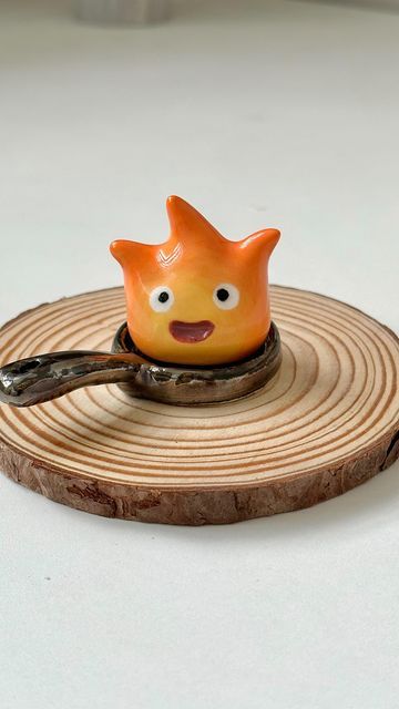 Polymer Clay Calcifer, Calcifer Incense Holder, Ceramic Calcifer, Howls Moving Castle Clay Art, Calcifer Pottery, Studio Ghibli Ceramic, Calcifer Clay, Anime Clay Art, Kalediniai Zaisliukai