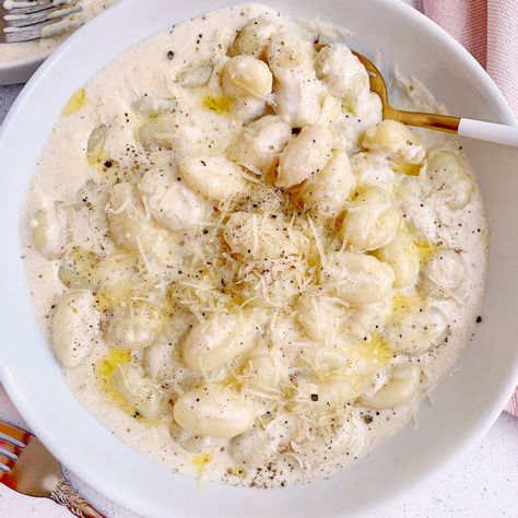 Gnocchi Truffle Cream Sauce, Truffle Soup Recipe, Truffle Gnocchi Sauce, Truffle Alfredo Pasta, Truffle Alfredo Sauce, Alfredo Gnocchi Recipes, White Truffle Pasta, Truffle Dinner Recipes, Truffle Gnocchi Recipes