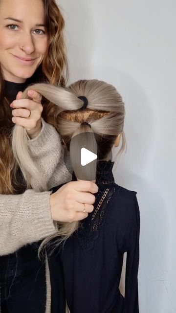 Messy Buns For Prom, Ponytail Styles For Long Hair, Bridal Updos For Long Hair Ponytail, Up Do Straight Hair, Diy Simple Hairstyles, Braided Ponytail Hairstyles Videos, Hair Do Videos, Videos For Hairstyles, Work Hair Medium Length