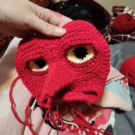 Freeform crochet, acrylic yarn. @king_crabigail on instagram! Weird Crochet Plushies, Weird Crochet Patterns, Balaclava Aesthetic, Crochet Acrylic Yarn, Weird Crochet, Crochet Sculpture, Crochet Spooky, Popular Crochet, Ace Of Hearts