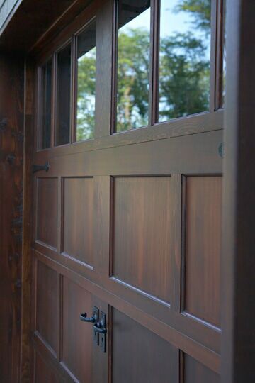 Wooden Garage Door, Carriage House Garage Doors, Garage Door House, Carriage House Doors, Casa Garage, Carriage Garage Doors, Garage Door Replacement, Farmhouse Garage, Wooden Garage Doors