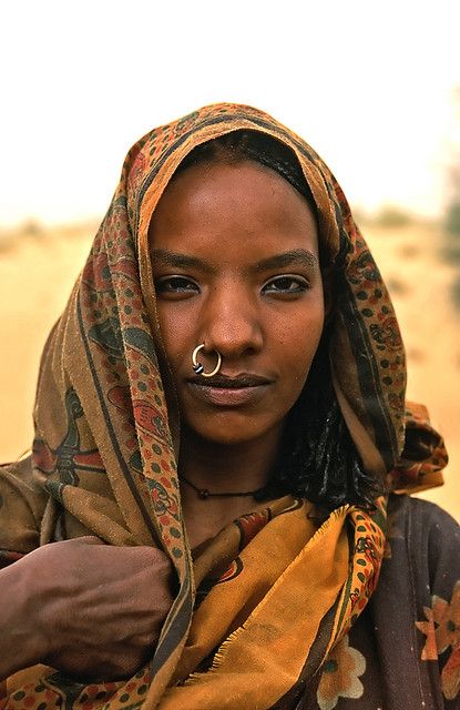 Nokou woman African Nose, African People, We Are The World, Lewis Carroll, African Culture, World Cultures, People Of The World, African Beauty, Interesting Faces