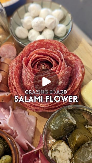 Healthy Eating on Instagram: "First time making a ‘Salami Flower’ and it did not disappoint 😍🌹 Would you try this? (Via: @brooke.clerkin) So easy too - I think you’ll see these on our grazing boards often from now on 😂 Who else makes these? How did I not know about them until now 🙈 #salamiflower #grazingboard #grazingboards #plattergoals #platterporn #plattertime #cheeseboards #cheeseboard #grazinggoals #cheeseandsalami #salamirose #salami #foodhacks #foodhack #kitchenhacks #kitchenhack #antipastoplatter #antipasto #antipastoplatter" Easy Receipts, Charcuterie Meats, Small Bites Appetizers, Charcuterie Plate, Antipasto Platter, Meat Platter, Charcuterie And Cheese Board, Superfood Powder, Snacks Für Party