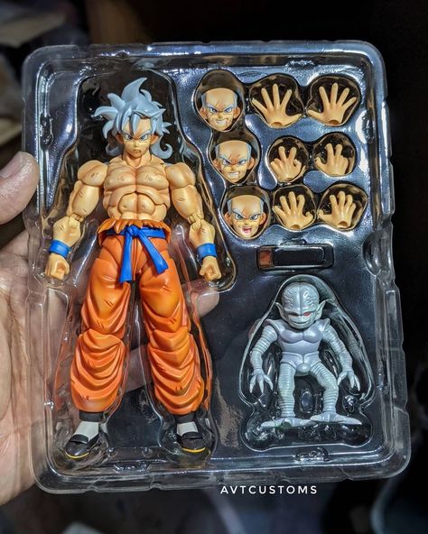 Custom Dbz Figures, Dbz Toys, Deadpool Action Figure, Bunny Painting, Anime Stars, Super Saiyan Blue, Disney Princess Drawings, Fun Party Games, Custom Toys