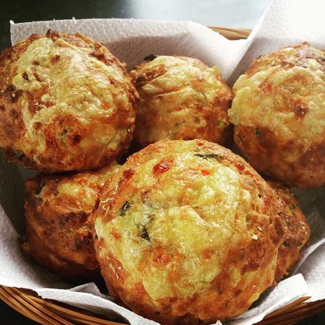 Cheddar Muffins, Savory Muffins, Muffin Bread, Cheese Muffins, Breakfast Pastries, Pan Recipes, Quick Bread Recipes, Breakfast Muffins, Quick Breads