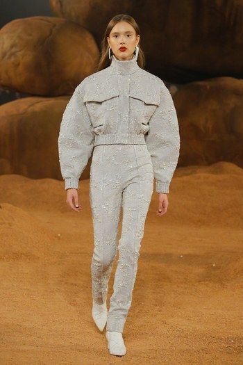 Fashion Trend Board, Futuristic Aesthetic, 90s Runway, Fashion Week 2018, Camilla And Marc, 가을 패션, Fashion Show Collection, Design Concept, Mode Inspiration