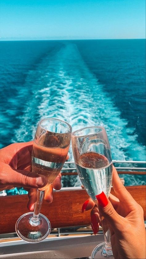 Cute Pics To Take On A Cruise, Cruise Ship Aesthetic Couple, Cruise Couple Photos, Cruise Pictures Couple, Cruise Ship Couple Pictures, Cruise Couple Aesthetic, Cruise Photography Ideas Couple, Vision Board Cruise, Travel Aesthetic Cruise