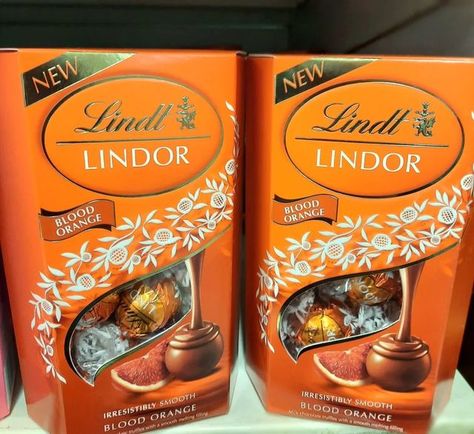 Lindt Truffles, Chocolate Lindt, Lindor Chocolate, Orange Chocolate, Lindt Lindor, Lindt Chocolate, Food Snacks, Chocolate Orange, Birthday List