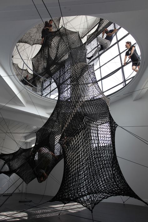 numen-for-use-tube-innsbruck-austria-designboom-07 Hammock Loft, Tensile Structures, Interactive Installation, Charles & Ray Eames, Installation Design, Innsbruck, Sculpture Installation, Public Art, Architecture Model