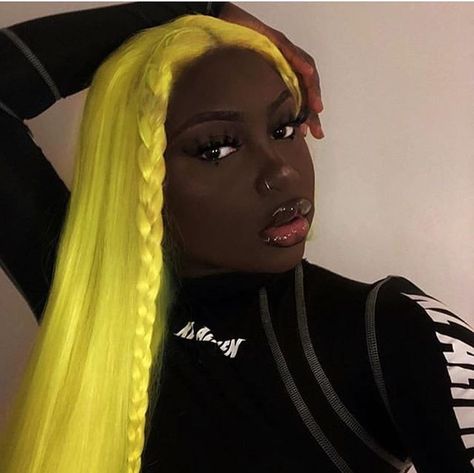 That Skin😍🙌🏾✨ Brown Straight Hair, Frontal Hairstyles, Dark Skin Beauty, Beautiful Wigs, Best Wigs, Straight Lace Front Wigs, Yellow Hair, Blonde Ombre, Light Hair