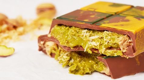 The Ingredient That Makes Dubai's Viral Chocolate Bar Crave-Worthy - Mashed Kataifi Pastry, Chocolate Baklava, Dubai Chocolate, Telur Gulung, Chocolate Bar Recipe, Menu Sarapan Sehat, Pistachio Butter, Middle Eastern Desserts, Gourmet Chocolate