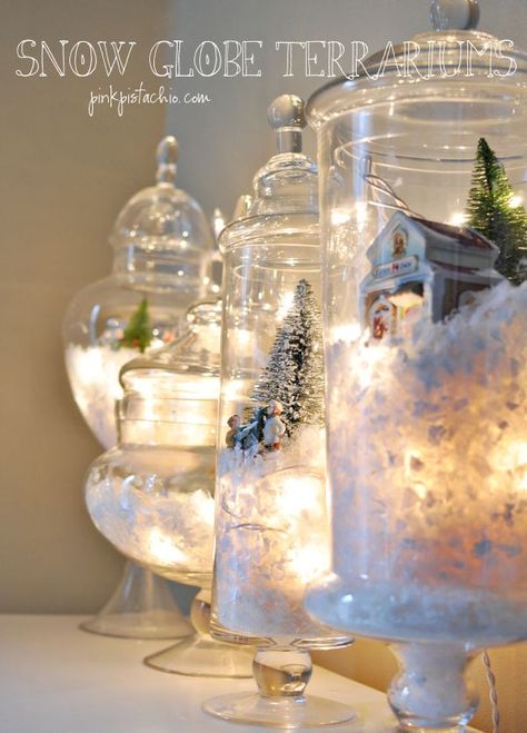 Use string lights to create beautiful winter-themed decorative terrariums. Apothecary Jar Ideas, Jul Diy, Diy Snow Globe, Real Estat, Decor Ikea, God Jul, Cool Ideas, Noel Christmas, Decoration Christmas