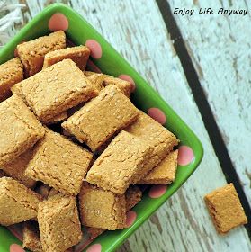 Enjoy Life Anyway: Homemade Oatmeal Tuna Dog Treat Recipe Dog Pantry, Tuna Dog Treats, Tuna Dog, Big Dawgs, Homemade Pet Treats, Animal Treats, Easy Dog Treat Recipes, Dog Treat Recipe, Dog Biscuit Recipes