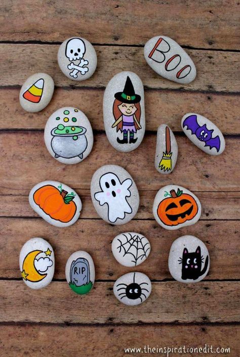 Halloween Craft Ideas Mummy Painted Rocks Fun Preschool Crafts, Story Stones, Fun Halloween Crafts, Halloween Rocks, Painted Rocks Kids, Painted Rocks Craft, Painted Rocks Diy, Rock Painting Ideas Easy, Rock Painting Patterns