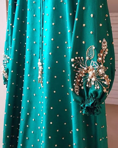 Work Kurti Design, Fancy Suits, Muse Dress, Gold Work Embroidery, Fancy Suit, Hand Embroidery Dress, Pakistani Wedding Outfits, Pakistani Fancy Dresses, Beautiful Pakistani Dresses