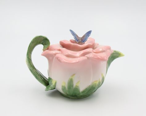 Butterfly On Rose, Butterfly Teapot, Teapot Ceramic, Rose Teapot, Novelty Teapots, ดินปั้น Polymer Clay, Cerámica Ideas, Ceramic Teapot, Pink Rose Flower