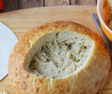 Football Shaped Bread Bowl With Spinach Dip - This Ole Mom Game Time Snacks, Bowl Shapes, Souper Bowl, Spinach Bread, Shaped Bread, Appetizers Table, Bowl Ideas, Bread Bowl, Superbowl Snacks