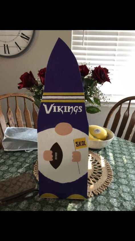 Made this for my good friend who happens to be from Minnesota originally and is a Vikings fan. Minisota Vikings, Viking Gnome, Viking Party, Vikings Fan, Vikings Football, Drinking Games, My Good, Minnesota Vikings, Summer Fun