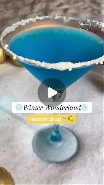 Cocktails (21+ to follow) on Instagram: "Dreaming of a Winter Wonderland Lemon Drop cocktail in my hand this holiday season!🤤🍸🍋❄️ Would you try this??😍☃️ #winter #wonderland #winterwonderland #cocktail #recipe #ideas #fun #festive #lemondrop #holiday #christmas #blue #sparkly #yummy #fyp" Christmas Lemon Drop Cocktail, Blue Lemon Drop Martini, Holiday Lemon Drop, Christmas Lemon Drop, Blue Lemon Drop, Blue Martini Recipe, Winter Wonderland Cocktail, 2024 Cocktails, Lemon Drop Drink