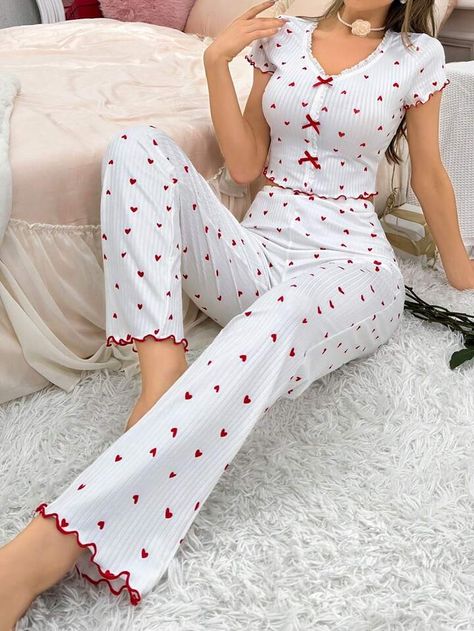 Ladies' Heart Pattern Printed Short Sleeve Pant Pajamas Set White Set | SHEIN USA Winter Sets Outfits, Pijama Shein, Women Nightwear Outfit, Pijama Outfit, Women Nightwear Dresses, Shein Clothes, Pajamas Dress, Pajamas Aesthetic, Sleepwear Women Pajamas