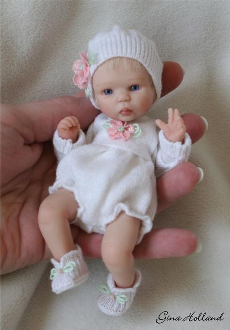 OOAK Hand Sculpted Baby Girl Art Doll Mini by Gina Holland | eBay Small Baby Dolls, Baby Mold, Itty Bitty Baby, Silicone Reborn Babies, Realistic Baby Dolls, Newborn Baby Dolls, Clay Baby, Silicone Dolls