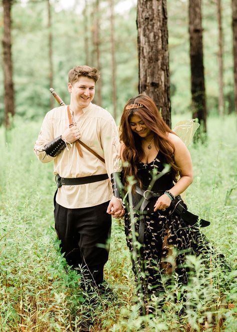 Fantasy Couple Costume, Fantasy Couple Photography, Witchy Engagement Photos, Forest Handfasting, Fantasy Engagement Photos, Viking Family, Fairytale Lover, Handfasting Ceremony, Fairytale Photoshoot