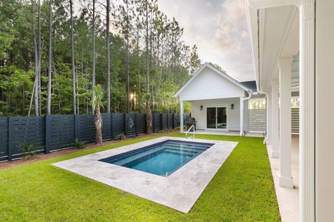 Inground Pools for Small Backyards Small Inground Swimming Pools, Inground Pool Covers, Swimming Pool Cost, Latham Pool, Small Backyard Pool, Small Inground Pool, Inground Pool Designs, Pool Inspiration, Small Backyards