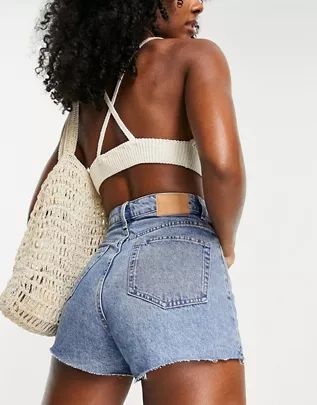 Women's Shorts | Hot Pants, Linen Shorts & Mom Shorts | ASOS Dit Outfit, Style Bleu, Studded Shorts, Mom Denim, Look Formal, Basic Leggings, Cotton Leggings, Mom Shorts, Light Blue Denim