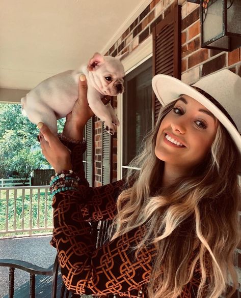 Lainey Wilson Photos, Laney Wilson Hair, Lainey Wilson Pictures, Lainey Wilson Selfie Picture, Lainy Wilson, Lainey Wilson Style, Laney Wilson, Country Music Outfit, Lainey Wilson