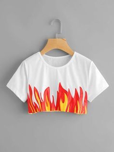 T-shirt design ideas for women Crop Tops For Kids, Belly Shirts, Haine Diy, Crop Top Outfits, Cute Crop Tops, Modieuze Outfits, Tween Outfits, Girls Fashion Clothes