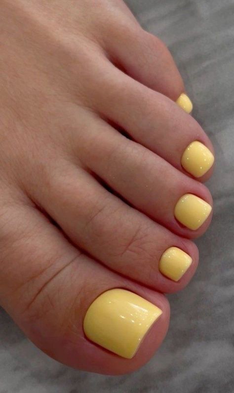 Yellow Nails Pedicure, Yellow Toes Nails, Pedicure Ideas Yellow, Yellow Pedicure Toenails, Yellow Pedicure, Yellow Toes, Orange Toes, Yellow Toenails, Yellow Toe Nails