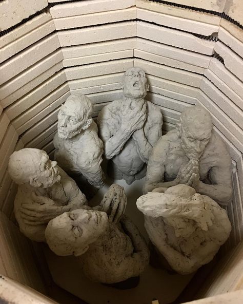 Nikita Young on Instagram: “In the kiln...getting ready to be fired...a bit eerie....#sculpture #figure #figurativeart #livemodel #clay #claysculpture #fineart” Big Clay Sculpture, Airdry Clay Sculpture, Clay Person Sculpture, Clay Figure Sculpture, Cool Clay Art, Cool Clay Sculptures, Framed Sculpture, Expressive Sculpture, Clay Statues