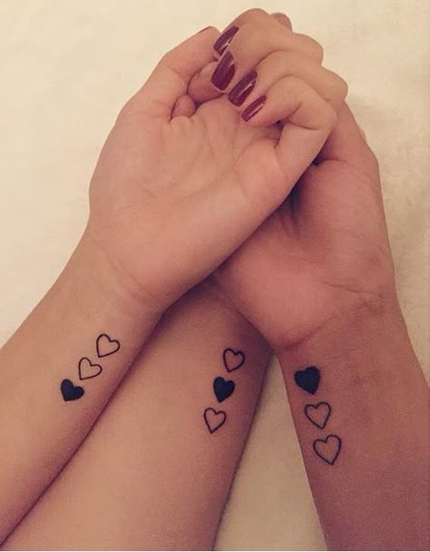 Sister Tattoos For 3 Sisters, Sisters Friends Tattoo, Matching Tattoos For 3 Cousins, 3 Best Friends Tattoo Ideas, Three Hearts Tattoo Sisters, Sister Tats For 3, Tattoos For 3 Cousins, Cute Matching Tattoos For 3 Best Friends, Sisters Tattoos For 3