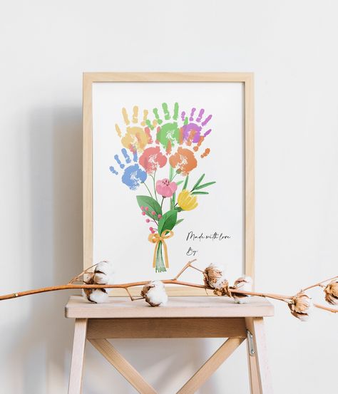 Child Handprint Art, Craft Handprint, Handprint Keepsake, Handprint Gifts, Baby Art Projects, Handprint Craft, Mothers Day Crafts For Kids, Handprint Crafts, Kid Craft