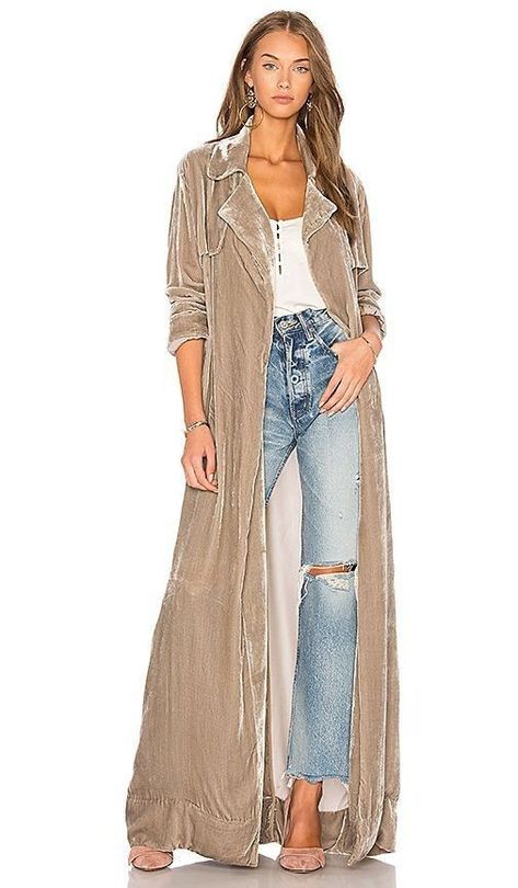 Ladies Costumes, Winter Cardigans, Velvet Duster, Mode Kimono, Long Duster, Velvet Clothes, Mode Boho, Dusters, Velvet Fashion