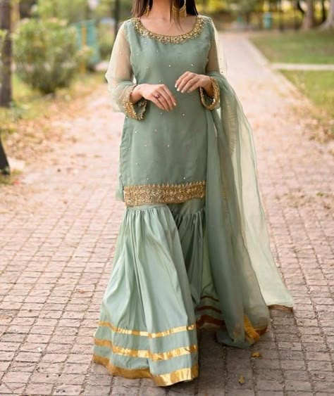 Dress Designs For Girls, Sharara Designs, Happy Bride, Stylish Short Dresses, Pakistani Dresses Casual, Pakistani Fancy Dresses, Outfits Dress, Beautiful Pakistani Dresses, Simple Pakistani Dresses