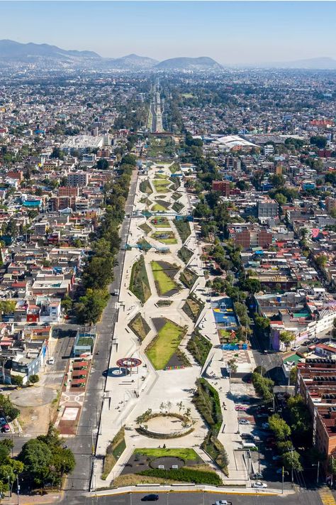 Grand Canal Linear Park by 128 Architecture and Urban Design. Photo © Onnis Luque. Linear Urban Design, Linear Park Design, Crown Hall, Water Wall Fountain, Streetscape Design, Illinois Institute Of Technology, Urban Design Architecture, Cities Skylines, Urban Design Concept